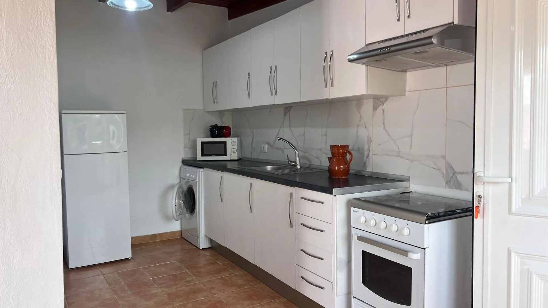 Villa Duke Con Piscina En Charco Del Pino Granadilla De Abona 0*,